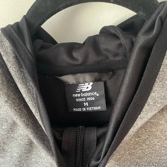 New Balance Mens All Motion  Comfort fit Jacket 100 % Polyester Gray Medium - Picture 3 of 4